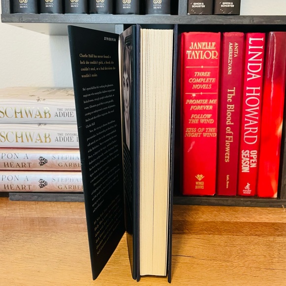 BAM Exclusive Signed Edition Book of Night by Holly Black - Picture 4 of 10